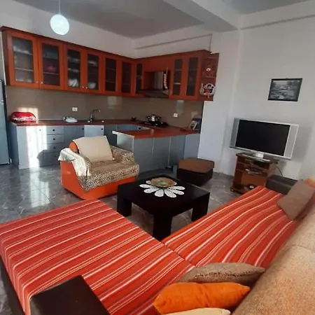Holidays Priam Villa Golem (Tirana)