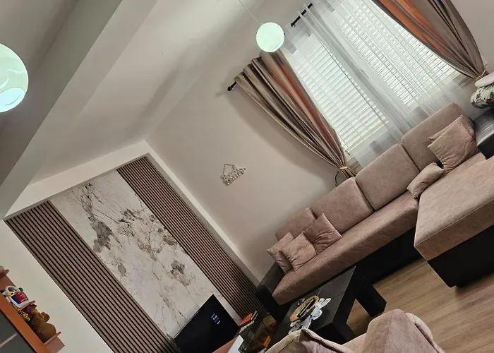 Holidays Priam Vila Golem (Tirana)